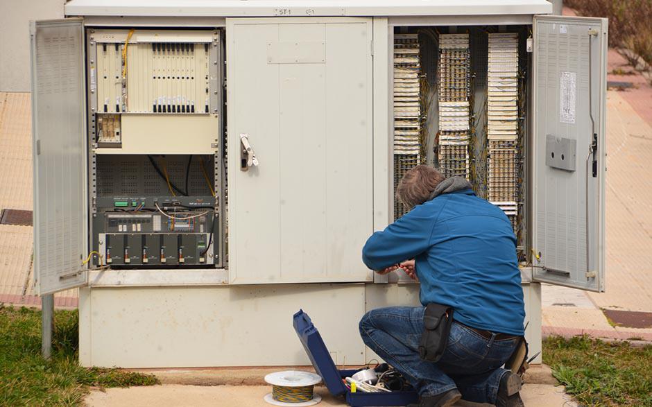 je recherche un électricien Corbeil-Essonnes